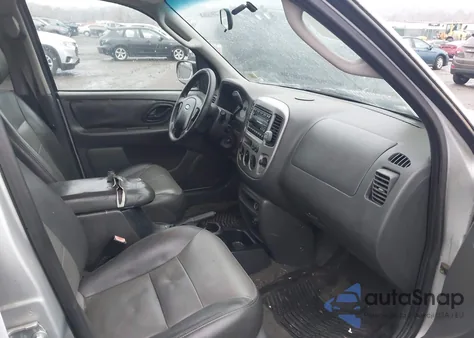 2003 Ford Escape Xlt from USA, damaged, VIN 1FMCU93143KC17081